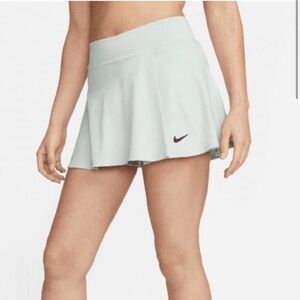 Nike Women's Court Dri-FIT Victory Flouncy 13 Inch Tennis Skort Light Silver XL